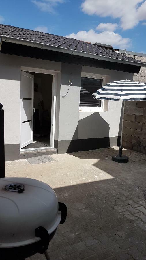 Gastehaus Nickolai Apartamento Flomborn Quarto foto